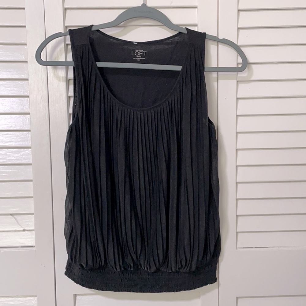 LOFT petite black pleated tank